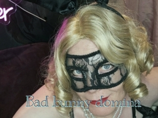 Bad_bunny_domina