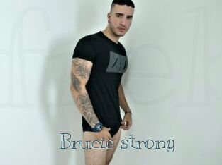Brucie_strong
