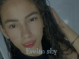 Evelin_shy