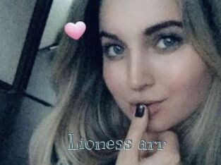 Lioness_arr