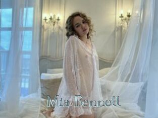Mia_Bennett
