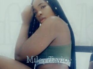 Miley_Taylor