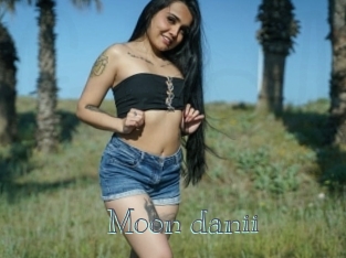 Moon_danii