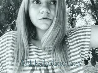 Nikkyhotmoomy