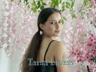Tania_bigass