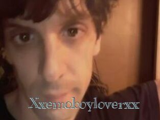 Xxemoboyloverxx